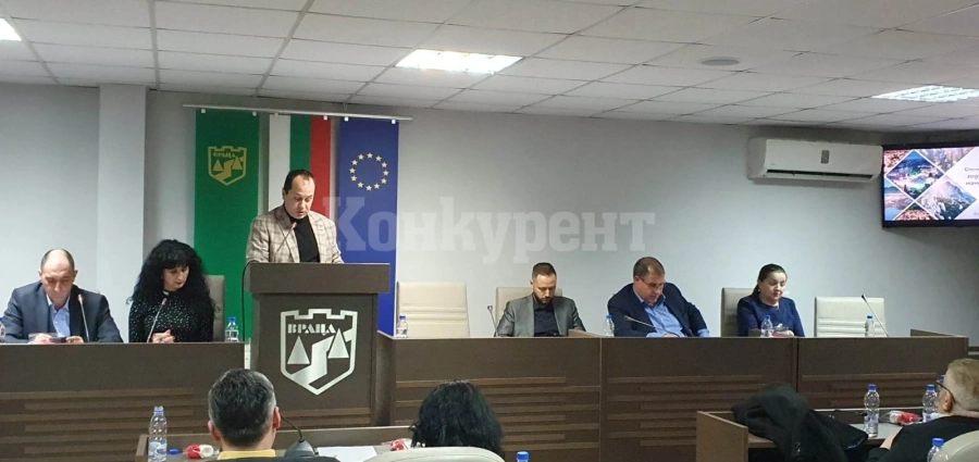 Калин Каменов представи годишния отчет за изпълнението на програмата за управление на община Враца ВИДЕО
