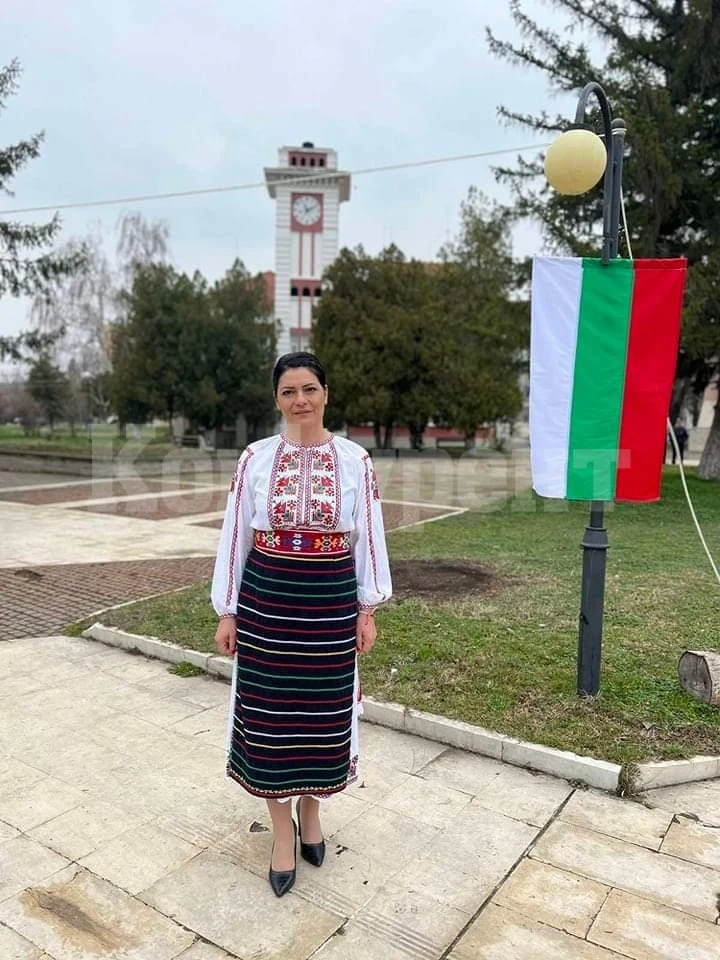 Валя Берчева: Честит празник!