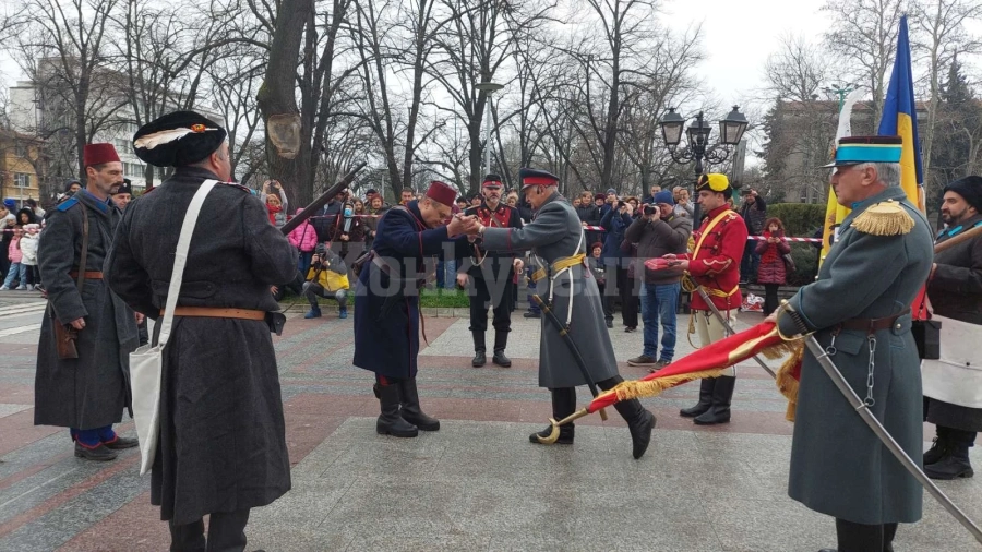 С празнично шествие и историческа възстановка Община Видин отбеляза 3 март