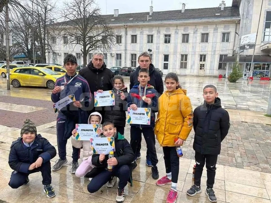 Атлети от Мизия с куп призови места на пробега в Мездра