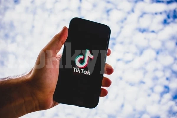САЩ поискаха китайските собственици на ТикТок да продадат акциите си