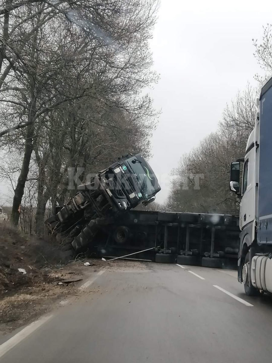 Вижте кошмарни СНИМКИ от катастрофата на Е-79 между Ружинци и Медовница