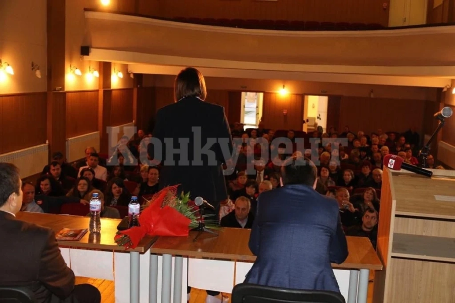 Нинова в Козлодуй: Ние сме единствената партия, която през всички години е защитавала ядрената енергетика