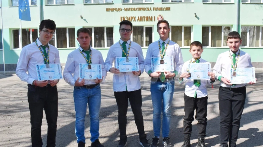 Видински математици с 6 медала от международно състезание