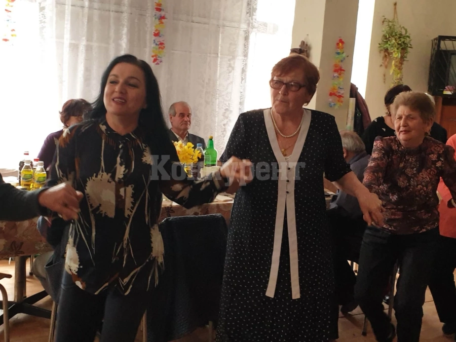 Кметът на Борован отпразнува първия ден на пролетта с пенсионерския клуб в селото