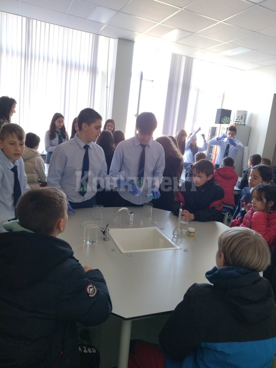 Ден на отворените врати в Средно училище „Никола Войводов“ СНИМКИ