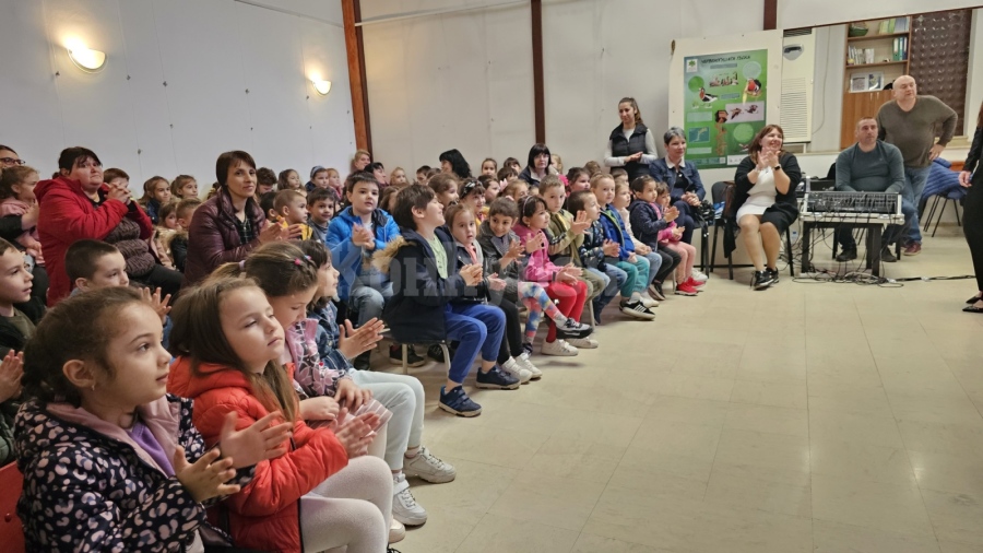 Над 500 малчугани посетиха детски мюзикъл за важността на водата
