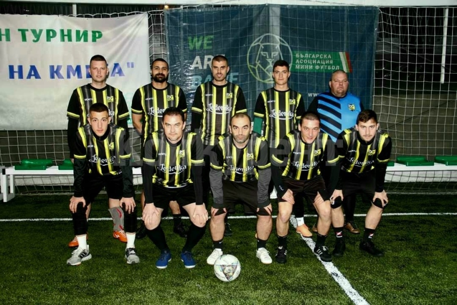 Фаворити във \