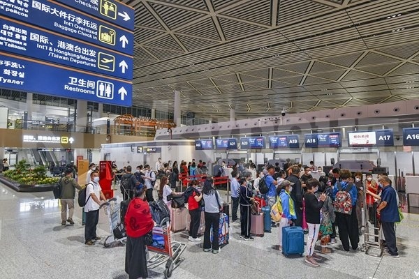 Китай планира повече международни полети през лятото и есента