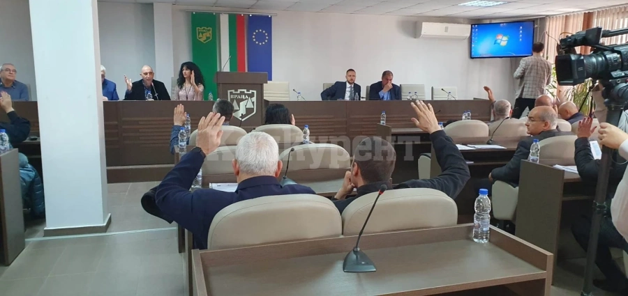 Общинските съветници подпомогнаха финансово двойки с репродуктивни проблеми и нуждаещи се хора