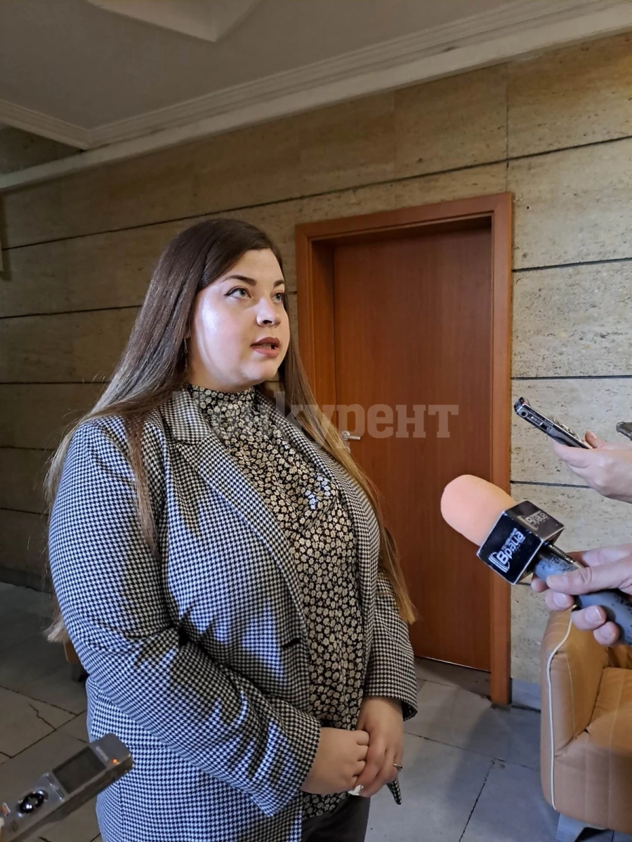 ИЗБОРНИ НЕВОЛИ! Машини отказаха да тръгнат във Врачанско