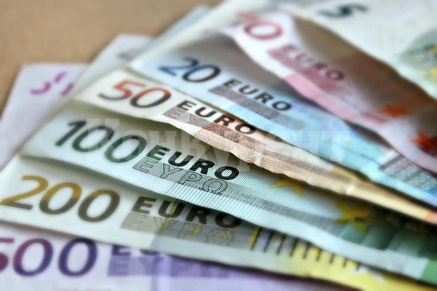 А у нас кога? Минималната заплата при съседите подгони 800 евро