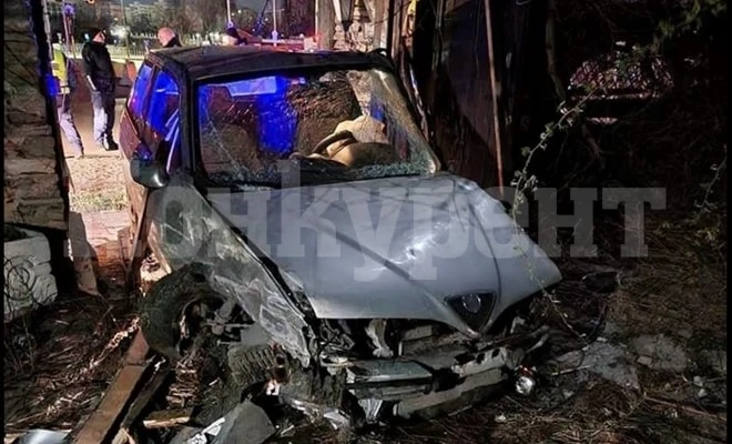Мъж съобщи във фейсбук, че колата му е открадната, малко по-късно я намери премазана