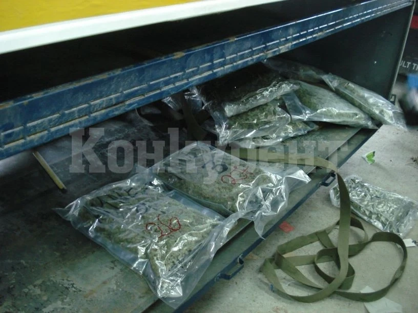 От прокуратурата показаха къде е била скрита дрогата, заловена на ферибота в Оряхово СНИМКИ+ВИДЕО
