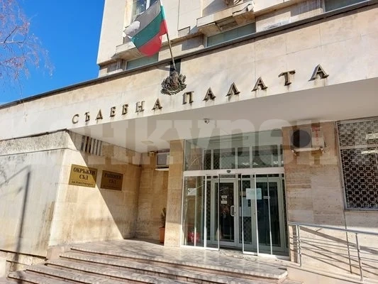 Полицай е осъден за закана с убийство и стрелба по къща