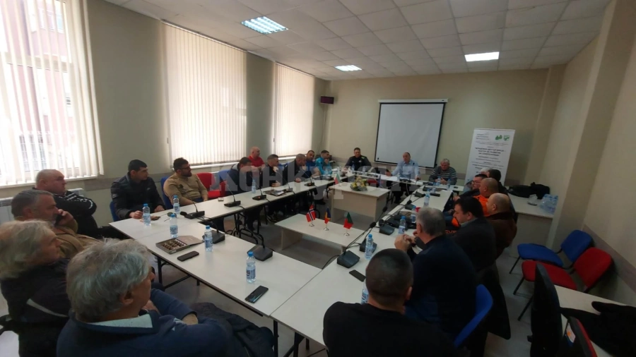 Малко работа за ДК преди Великден, от централата пожелават весели празници на играчи и ръководителии
