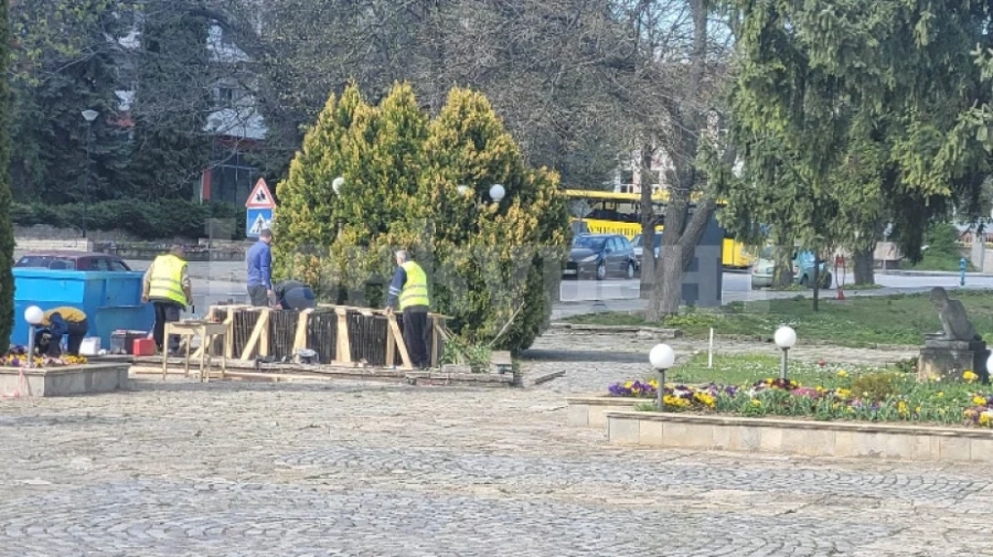 Нов фонтан ще краси площада в Кула