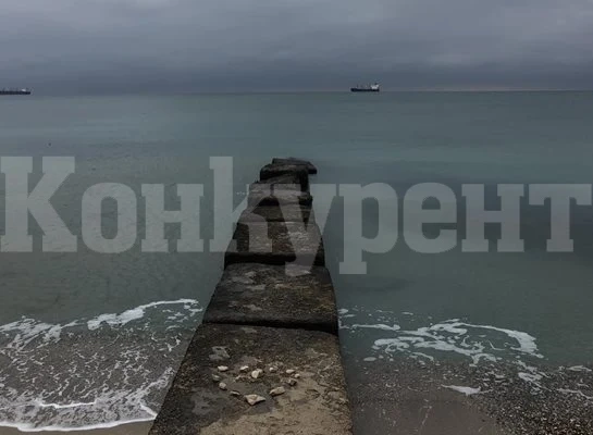 Тяло на жена изплува на морския бряг във Варна