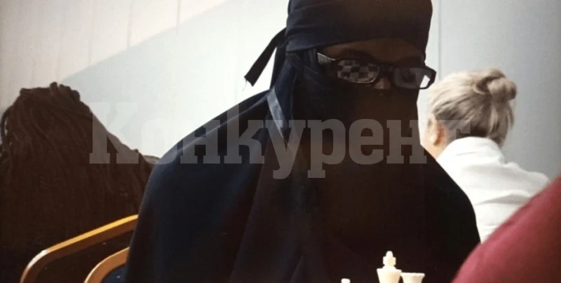 Мъж се престори на жена заради награда в шампионат по шах. Какво го издаде?