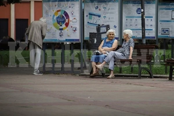 526 лв. минимална пенсия от 1 юли - още 500 000 души няма да са бедни (официално)