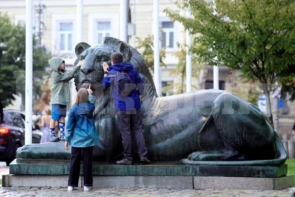 Гръмотевици за Великден, слънчево и топло за 1 май