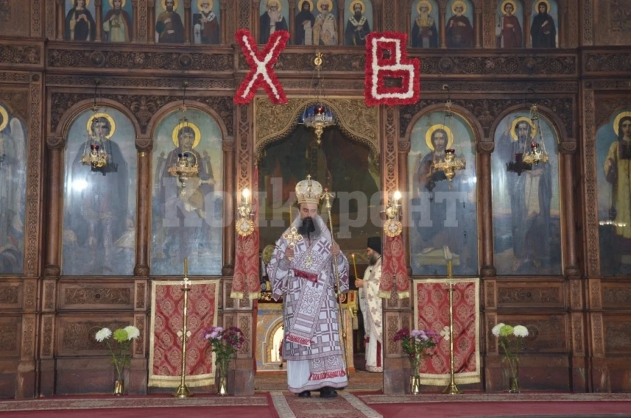 Празнична литургия за Второ Възкресение в катедралния храм на Видин