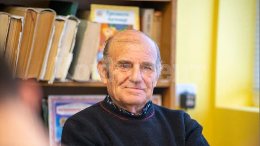 77-годишен електротехник от Мездренско издаде дебютна книга за деца