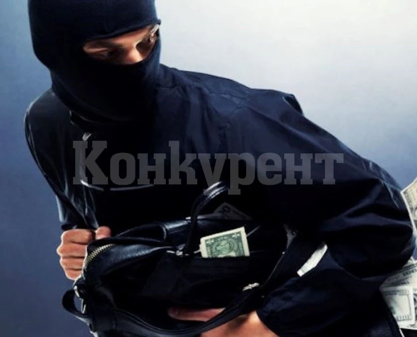 Мъж отмъкна каса от фризьорски салон в центъра на София