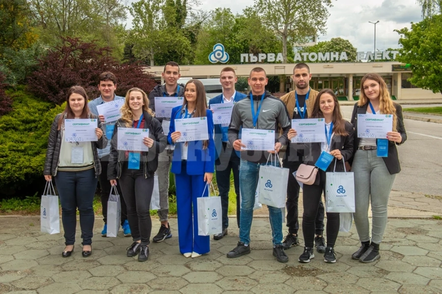 Ученици заеха мениджърски позиции в атомната централа