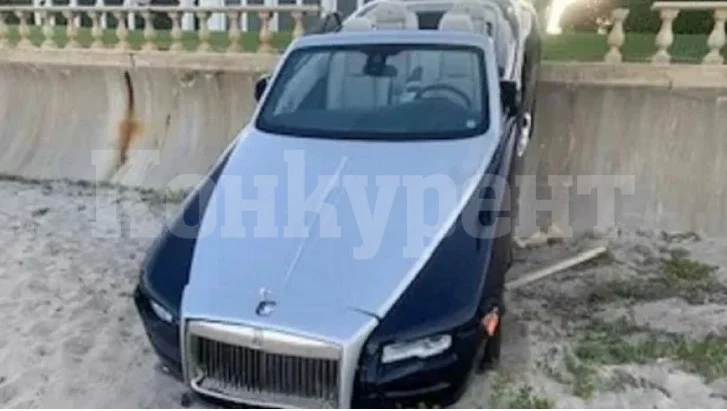 Пенсионерка направи с колата си уникална беля на стойност 3 милиона долара