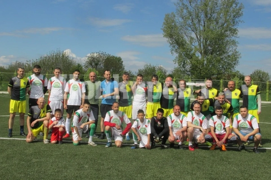 Футболно шоу събра играчи от 3 поколения на \