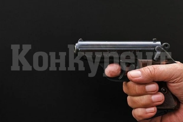Екшън във Враца! Шофьор заплаши полицай с газов пистолет