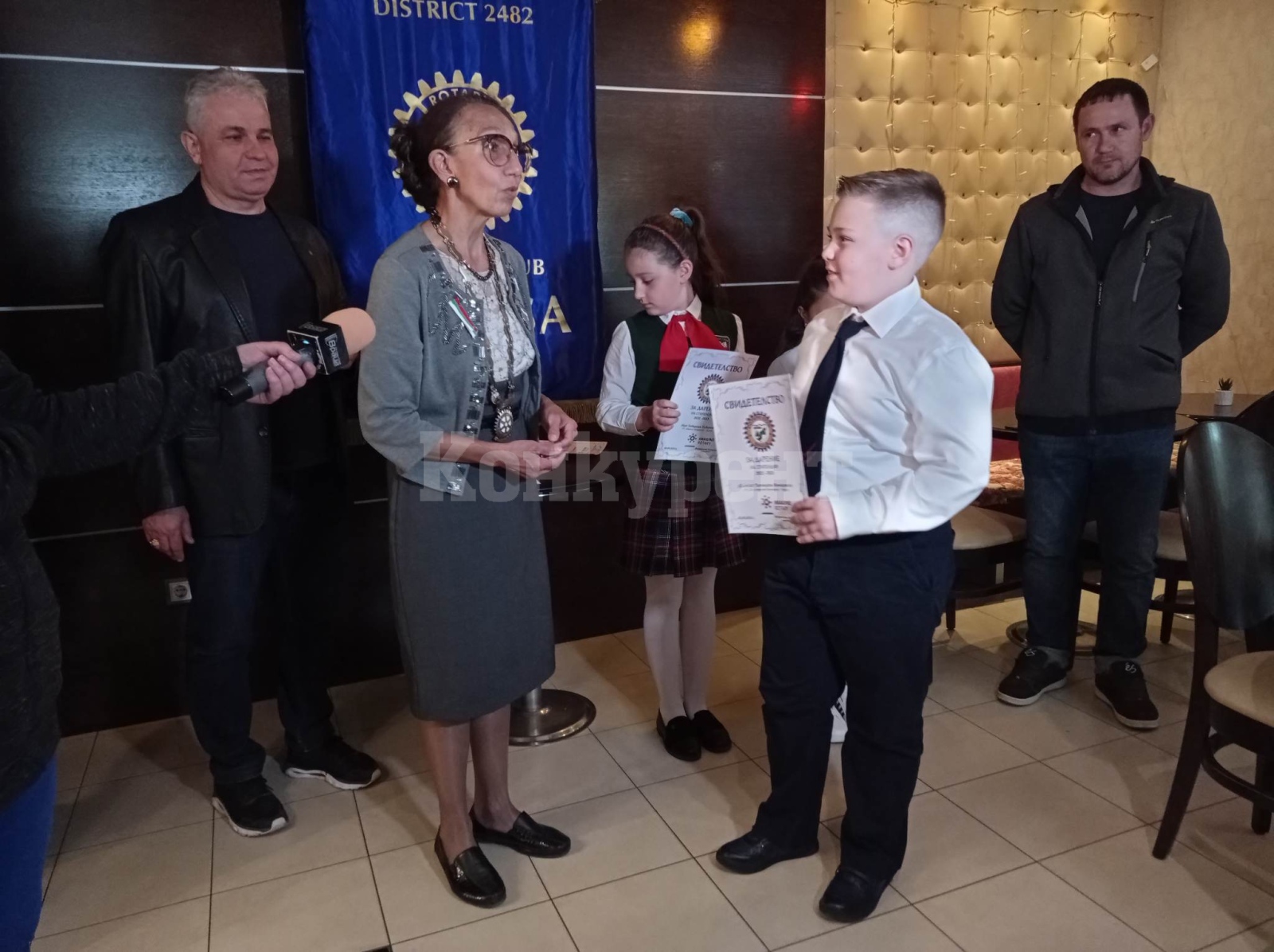 Ротари клуб във Враца раздаде годишните си стипендии СНИМКИ : Konkurent.bg