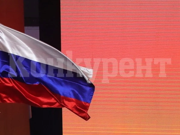 Осъдиха 60-годишна рускиня, оставила бележка на гроба на родителите на Путин