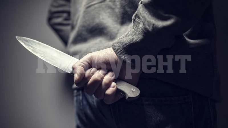 Психично болен рани две 17-годишни момчета с нож на улица в Ловеч