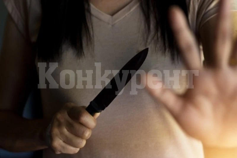 Жена рани с нож приятеля си, а баща ѝ и брат ѝ го пребиха в краварник