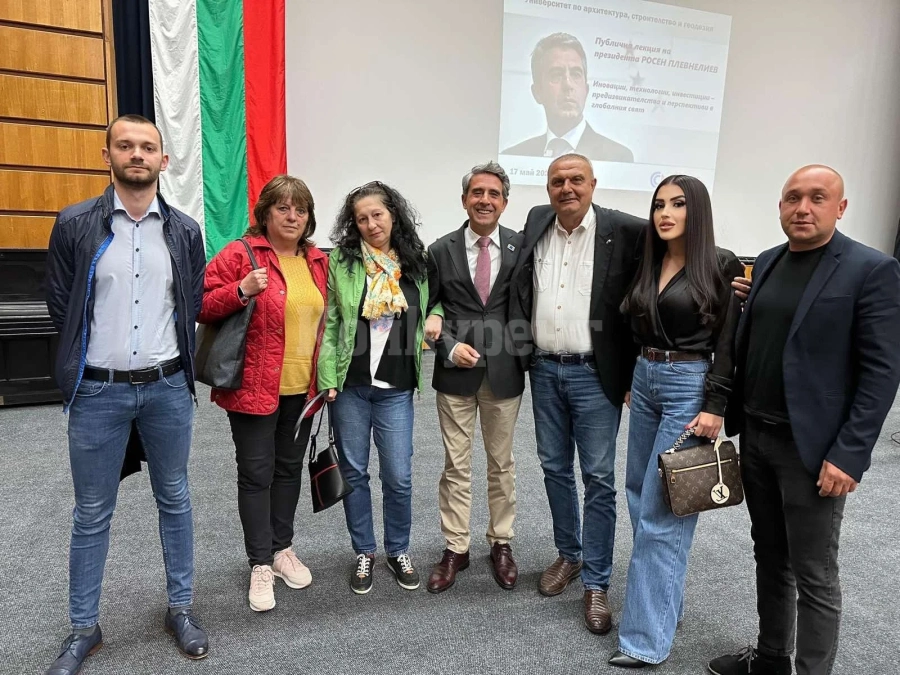 Младежи от МГЕРБ - Враца на мотивационна среща с Плевнелиев СНИМКИ