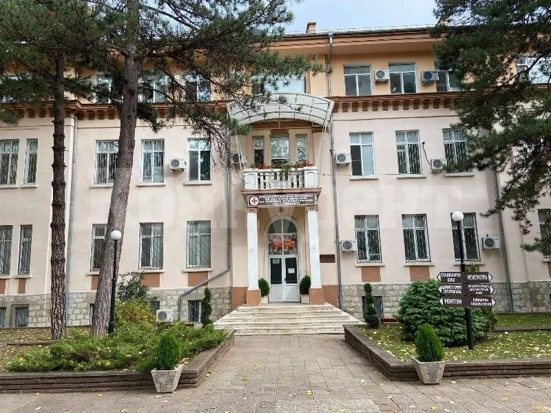 Строят резервоар за кислород в Тубдиспансера 