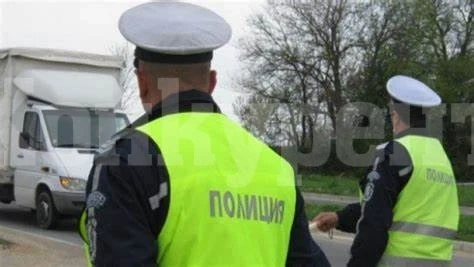 За ден хванаха двама надрусани зад волана