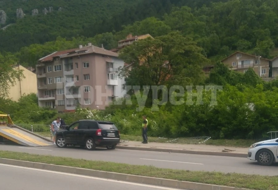 Заместник-кметът на Враца Александър Владимиров катастрофира СНИМКИ
