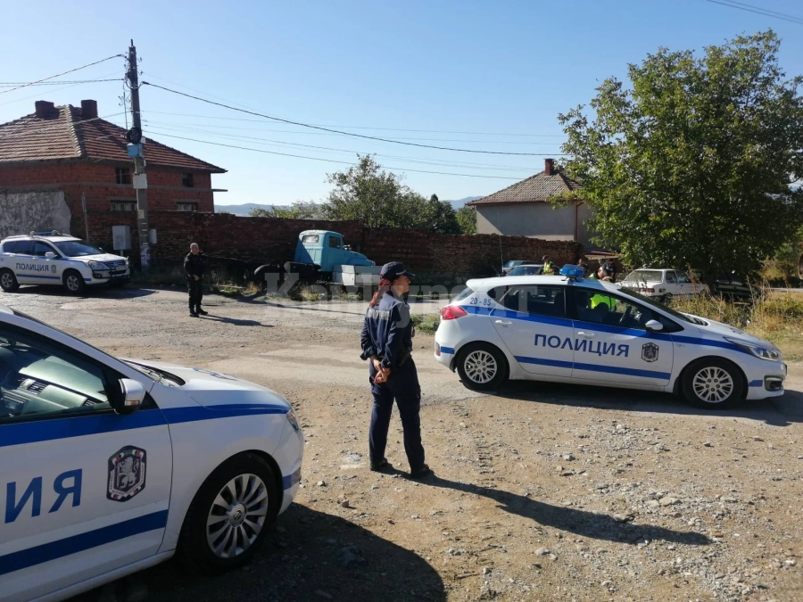 Ченгетата нахлуха в къща и заведение за хранене в Бяла Слатина, откриха…