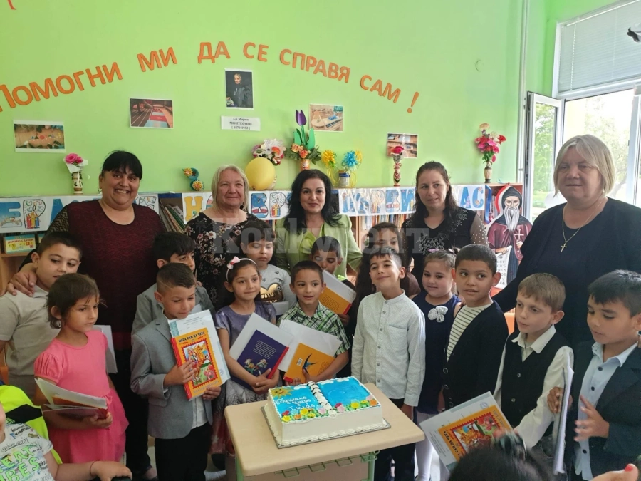 Кметът и зам.-кметът на Борован бяха гости на детски празник в училището в Малорад