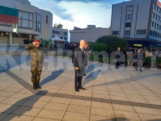 Почитаме Деня на Ботев и на загиналите за свободата на България