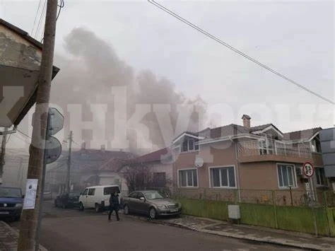 Гасиха необитаема къща в Новоселци