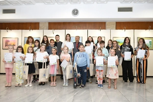 Наградиха отличените участници в конкурса „АЕЦ – Енергия за чиста природа”
