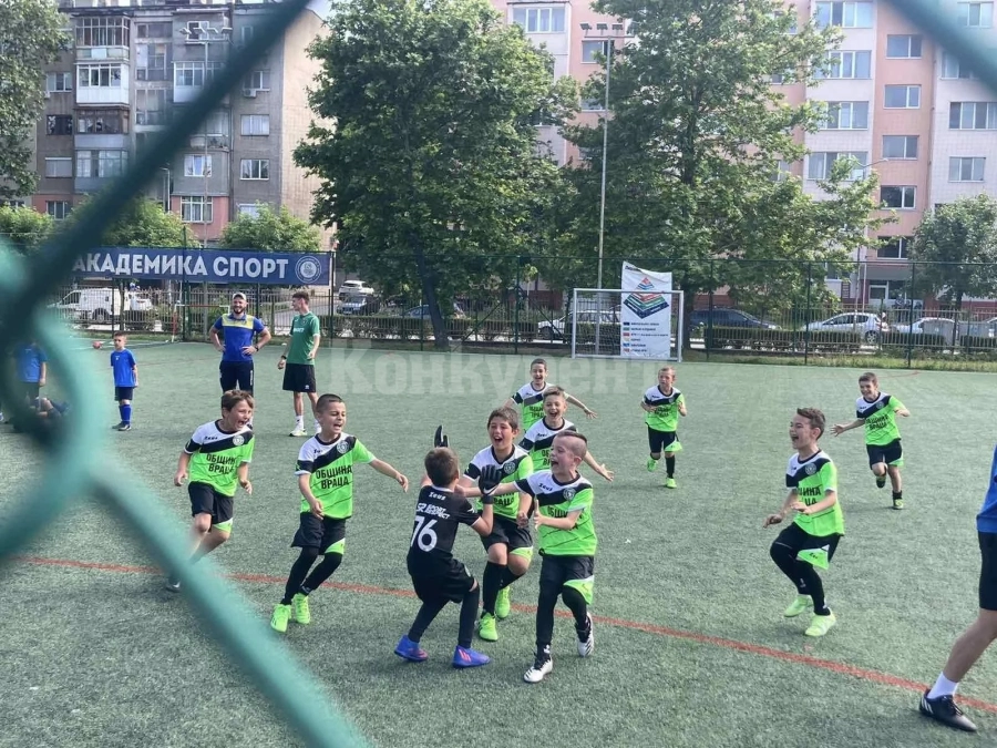 Две формации представиха Ботев /Вр/ на турнира в Свищов