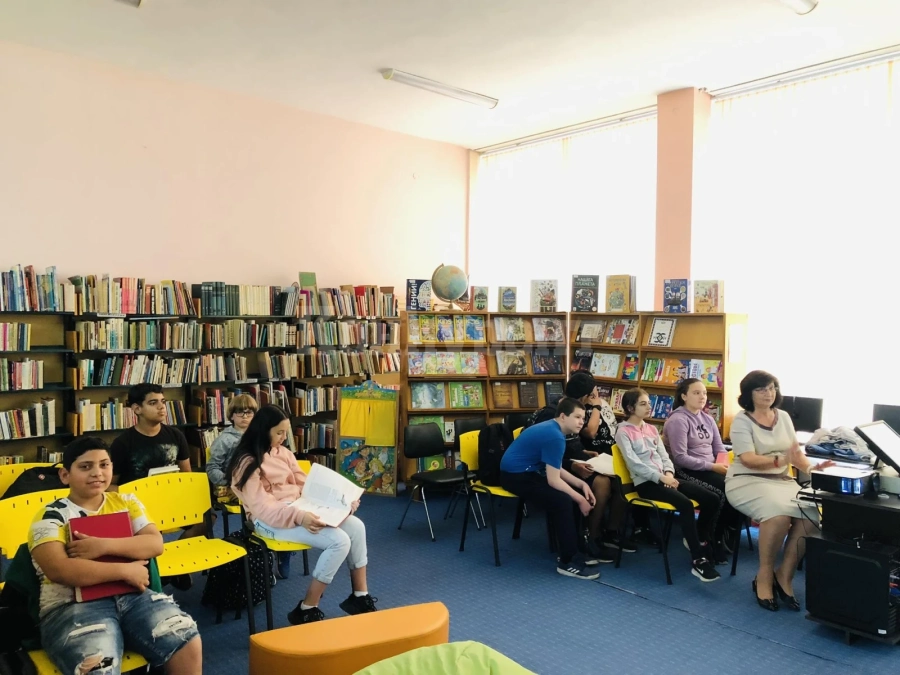 „Един учебен час в библиотеката“ проведоха ученици от Монтана