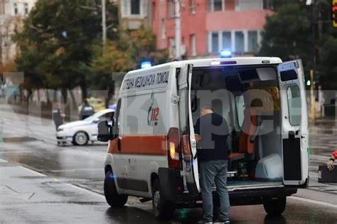 Пиян на мотика блъсна пешеходец и го прати в болница