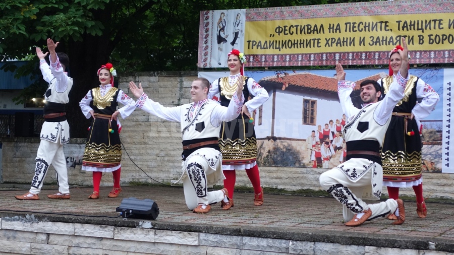 Село Боровци беше домакин на традиционен фестивал СНИМКИ