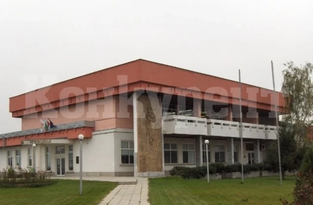 Търсят наемател за общински имот в Лесура